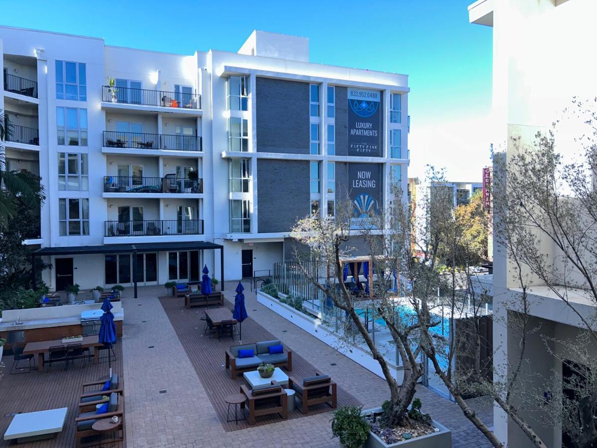 Luxury Apartment In Hollywood Los Angeles Exterior photo